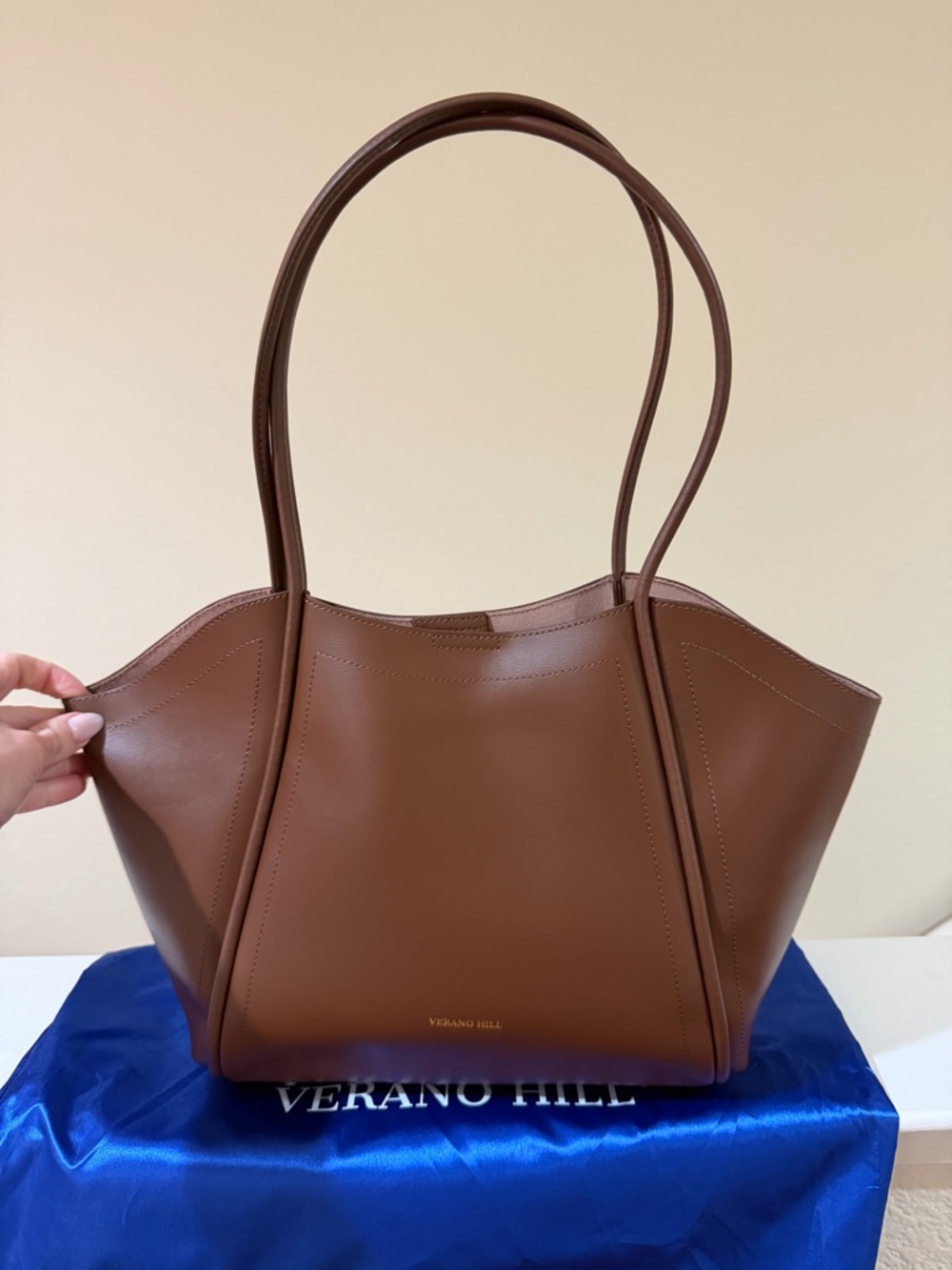 Verano Hill Elegant Brown Shoulder Bag